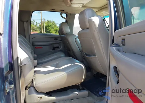 2005 Chevrolet Suburban 1500 K1500 z USA, uszkodzony, nr VIN 3GNFK16Z35G141347